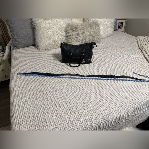 Michael Korks Carine Medium Pebbled
Leather Satchel - Picture 12 of 16